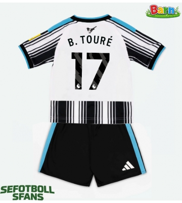 Newcastle United Bazoumana Toure #17 Hemmaställ Barn 2026-27 Kortärmad (+ Korta byxor)